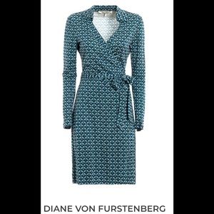 Jeannie Silk-Jersey Knee-Length Wrap